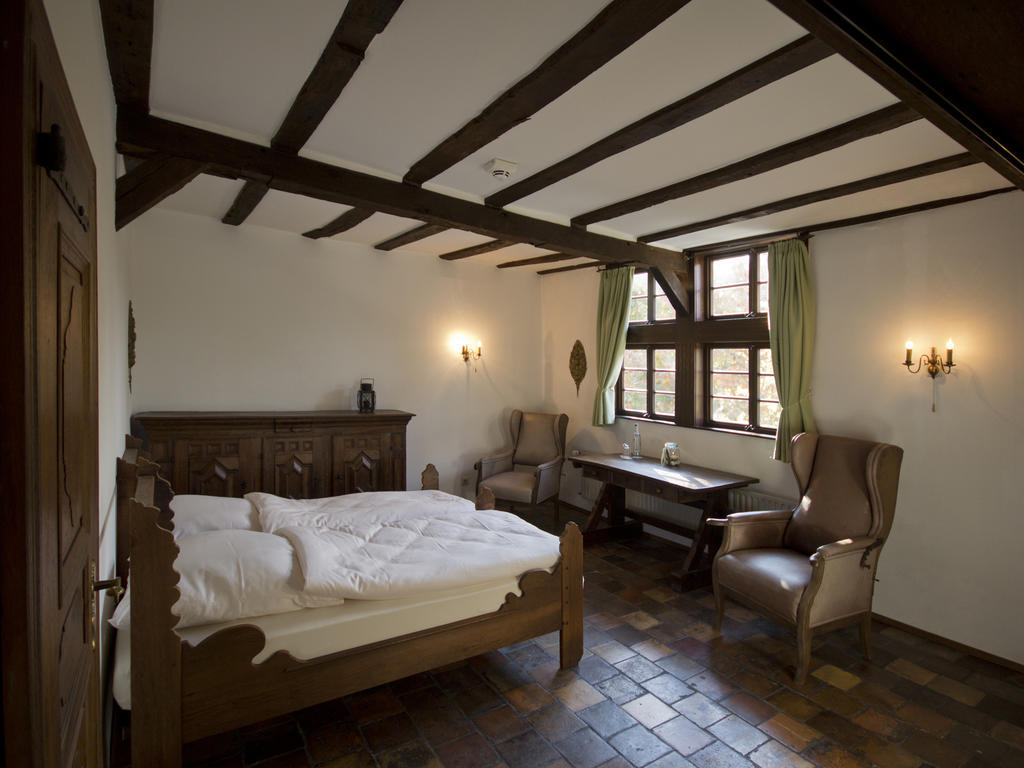 Hotel & Restaurant Gut Hungenbach Kürten Quarto foto
