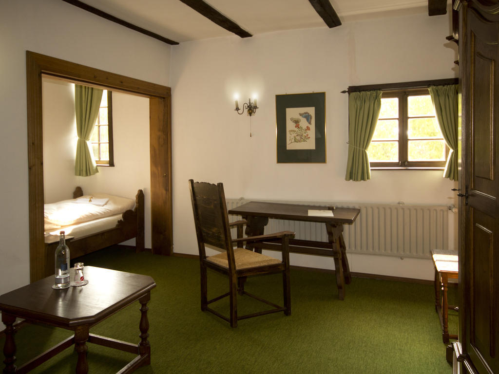 Hotel & Restaurant Gut Hungenbach Kürten Quarto foto